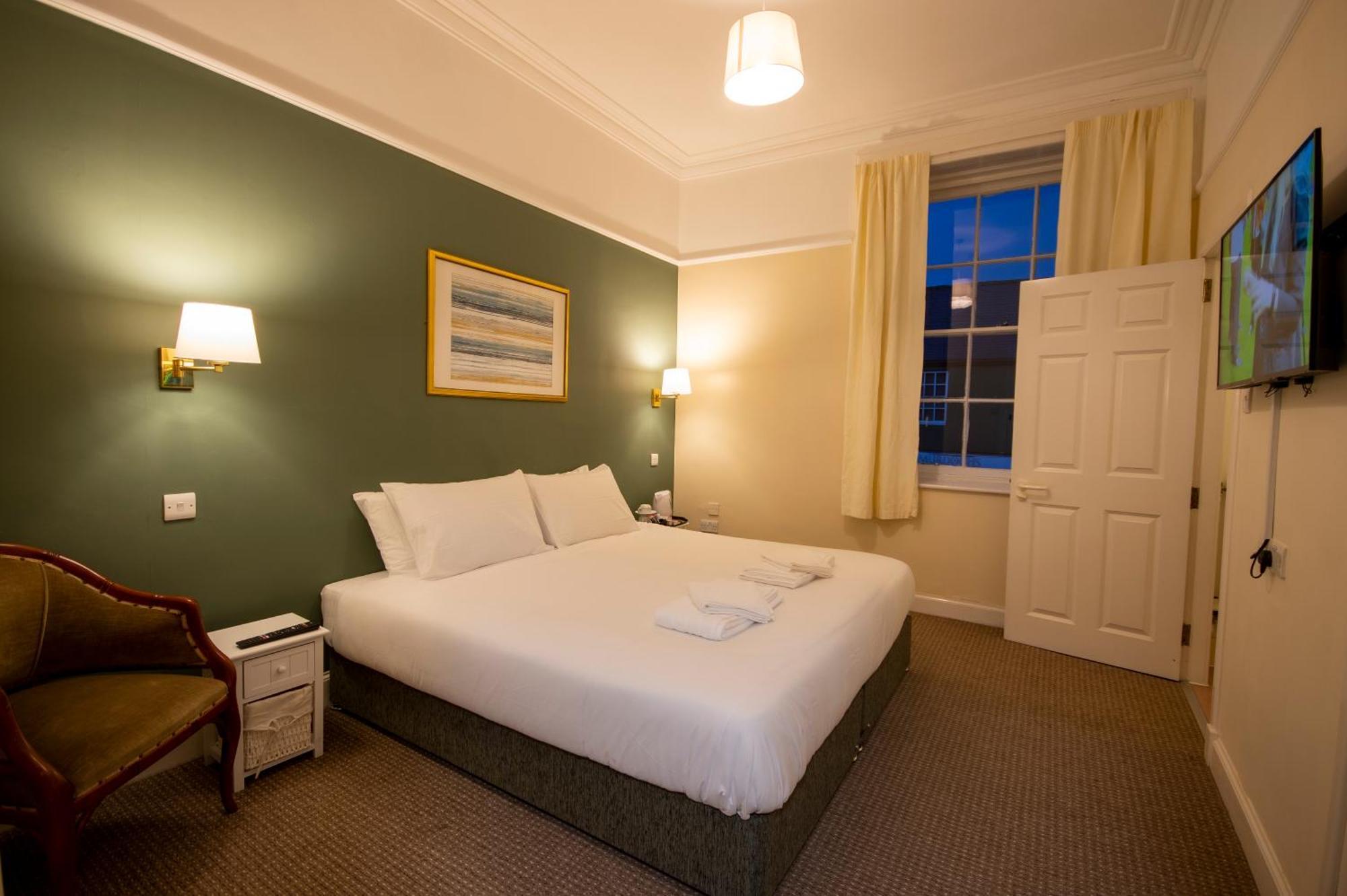 Douglas Arms Hotel カッスル・ダグラス 部屋 写真