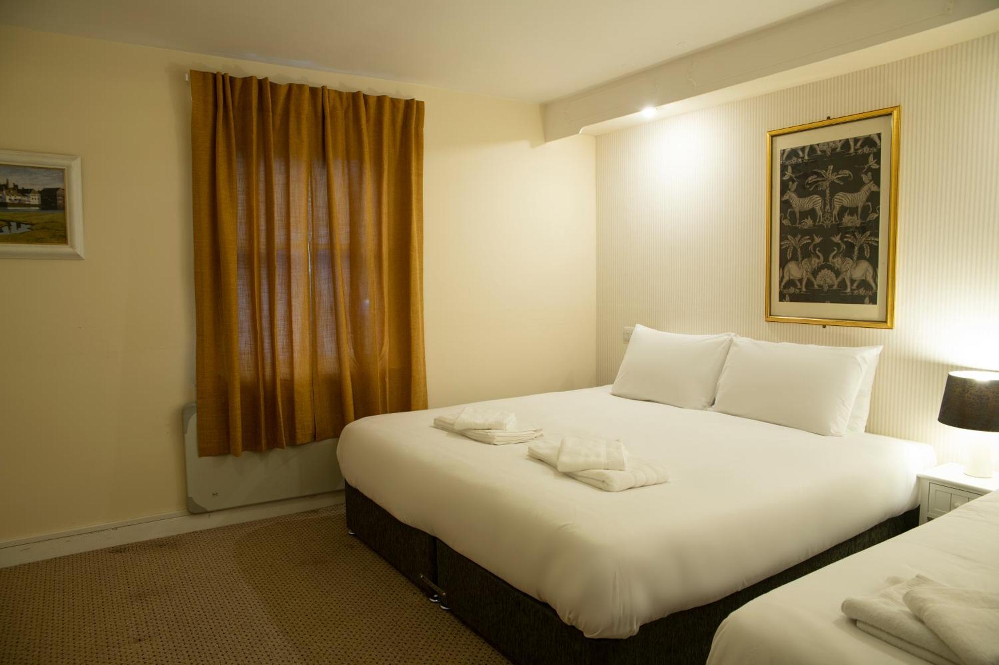Douglas Arms Hotel カッスル・ダグラス 部屋 写真